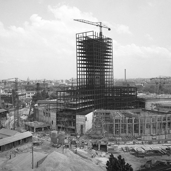 Construction of Maison de la Radio (Broadcasting House, Paris)