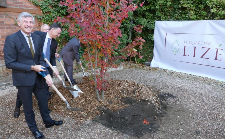 Le groupement mené par Eiffage Aménagement plante le 1er arbre de l’éco-quartier Lizé à Montigny-lès-Metz