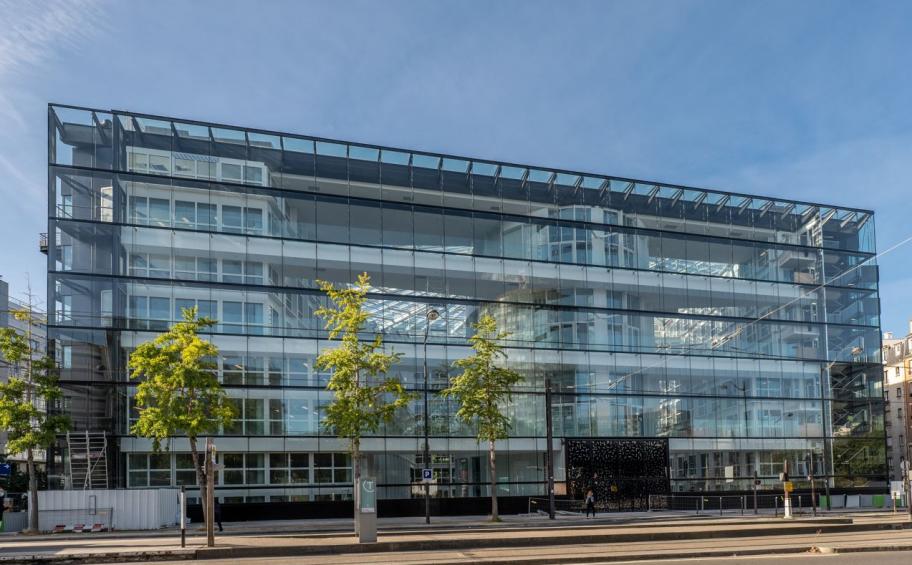 Eiffage Construction delivers FRESK, 21,000 sq. m. of flexible office space that is shaping the landscape of Issy-les-Moulineaux
