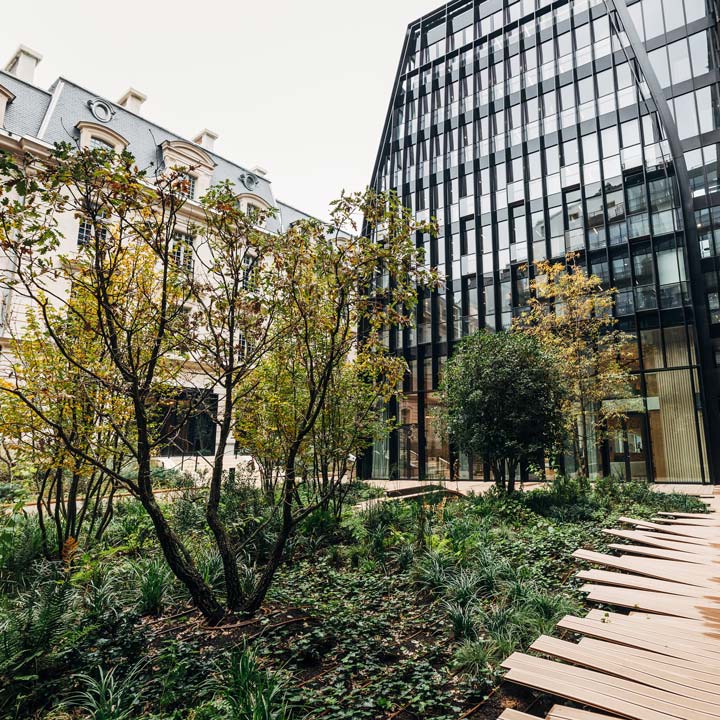 The new courtyard of the Paris-Laborde office complex