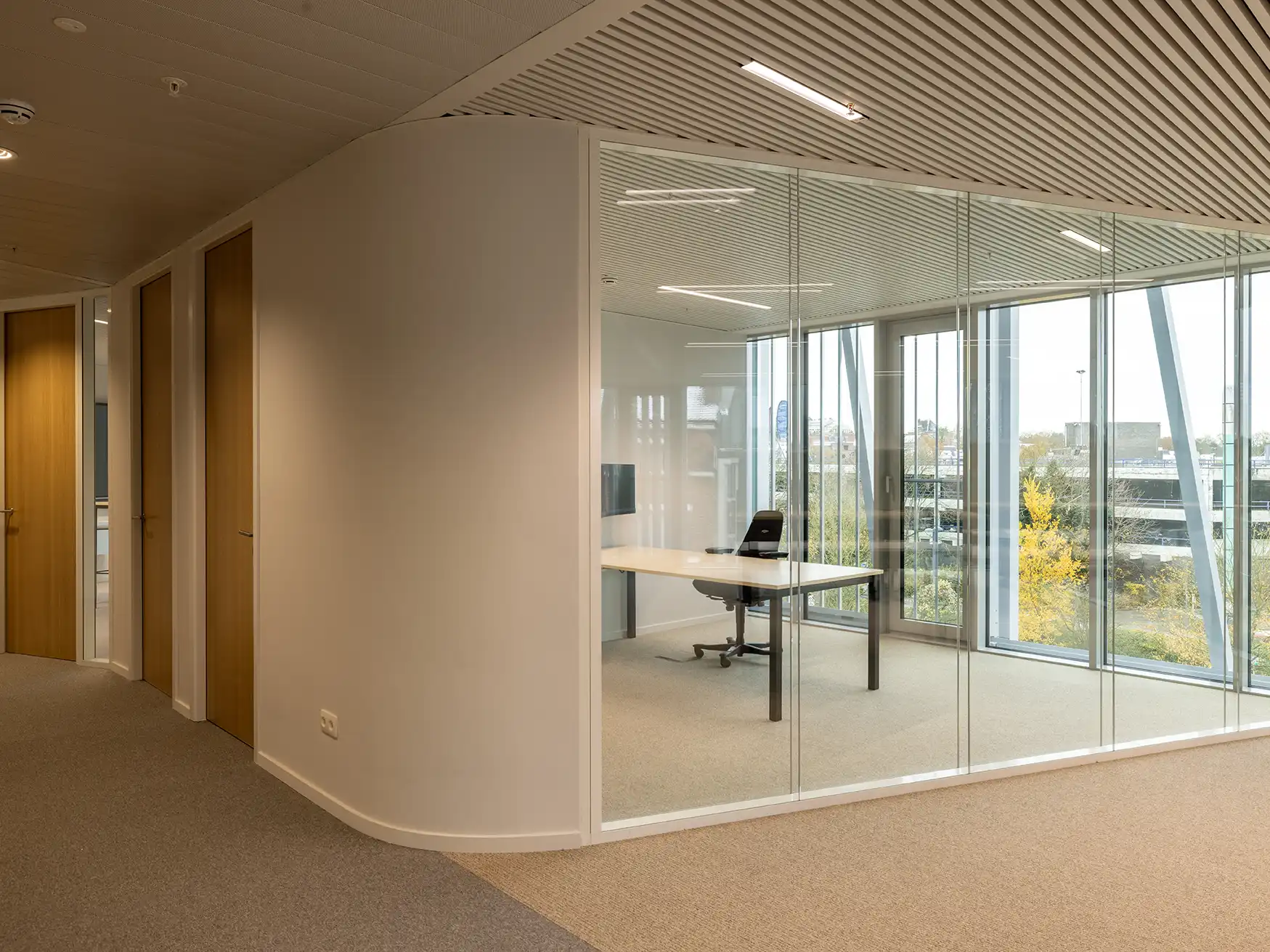 L'intérieur des bureaux du bâtiment La Source